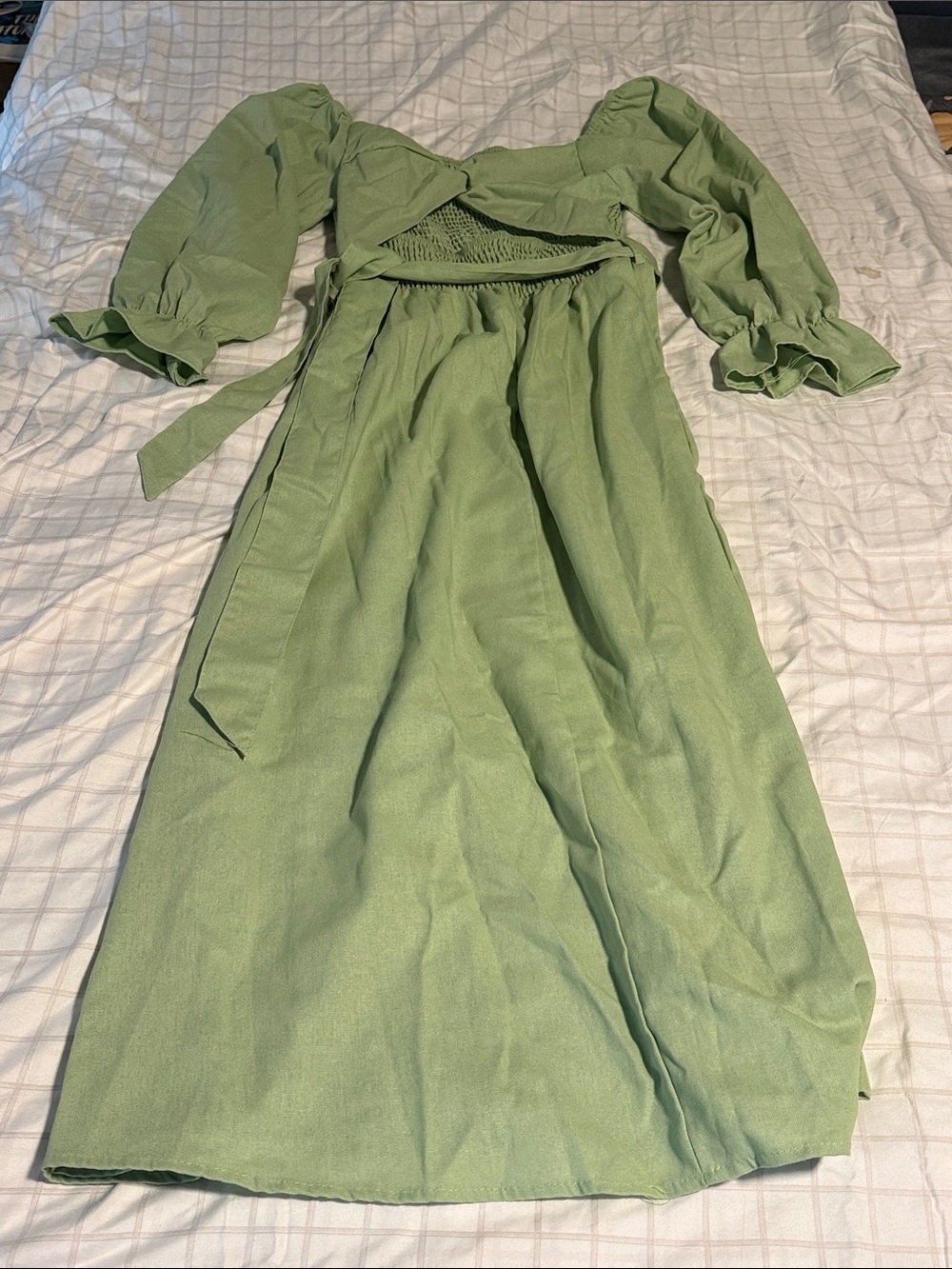 Green Puff-Sleeve Maxi Dress